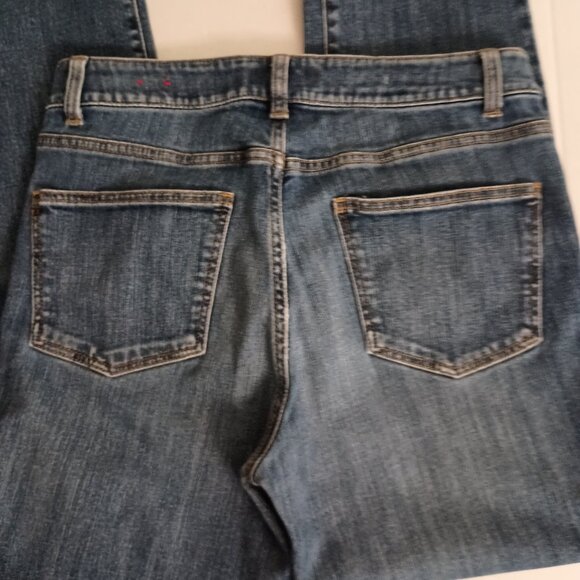 2 Pairs Talbots Classic Heritage Medium Wash Straight Leg Jeans Women’s Size 6 - Picture 8 of 16